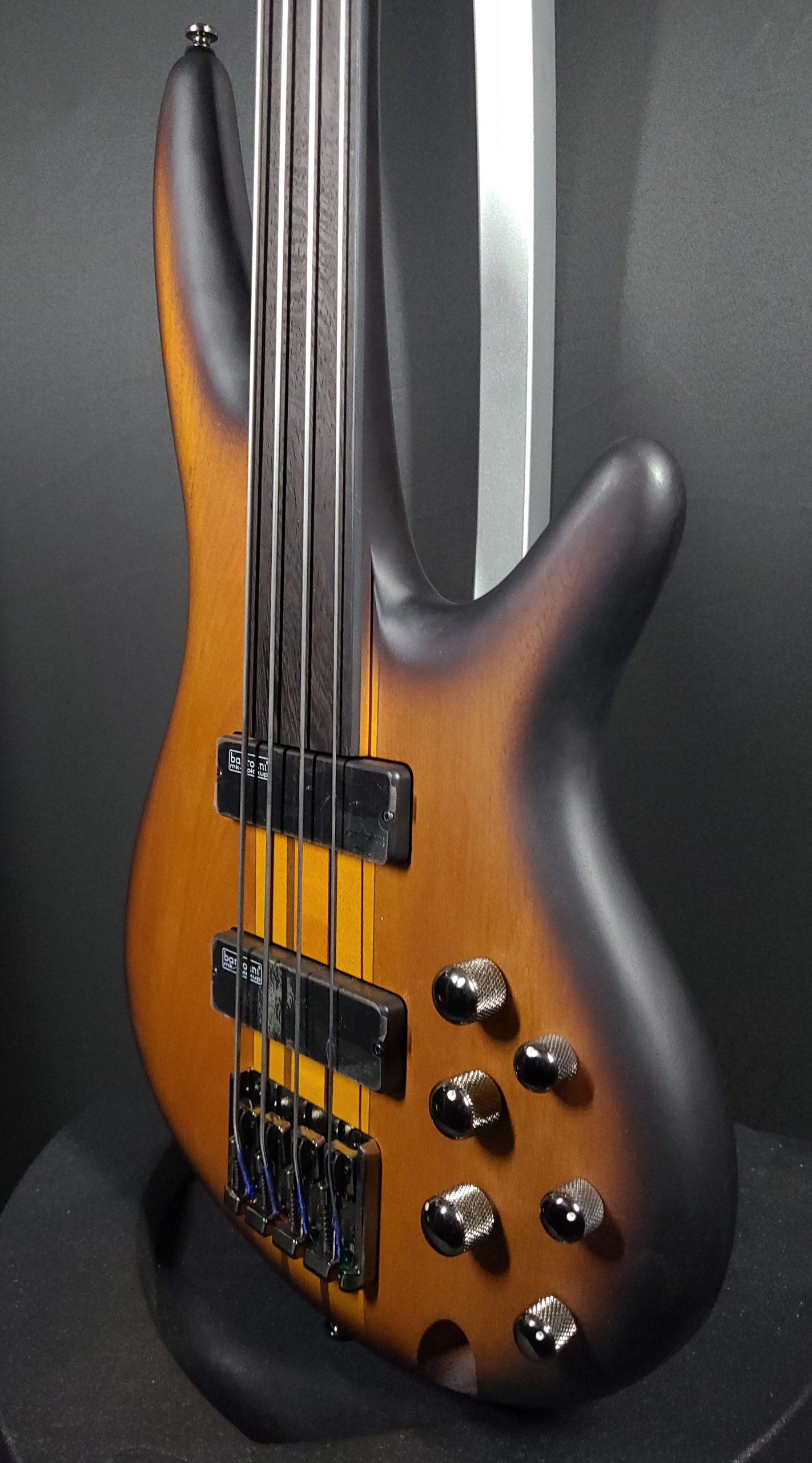 Ibanez SRF700-BBF basse électrique 4 cordes, sans frettes