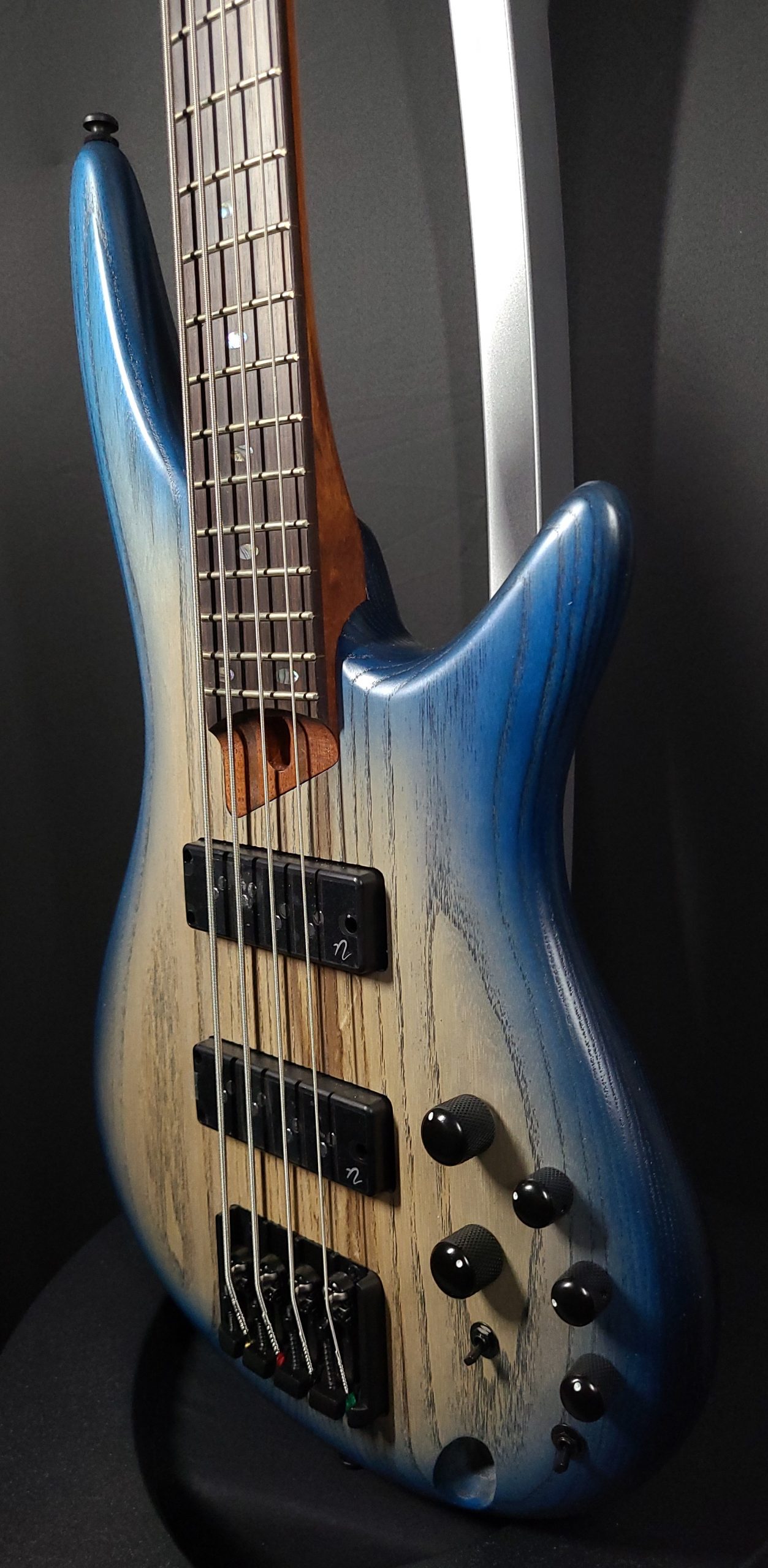 Ibanez SR600E-CTF Cosmic Blue Starburst #200 Ibanez SR600E-CTF Cosmic Blue Starburst #200