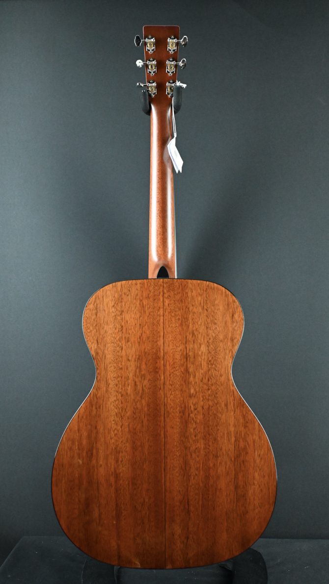 Martin 2024 000-18 Acoustic Guitar #343