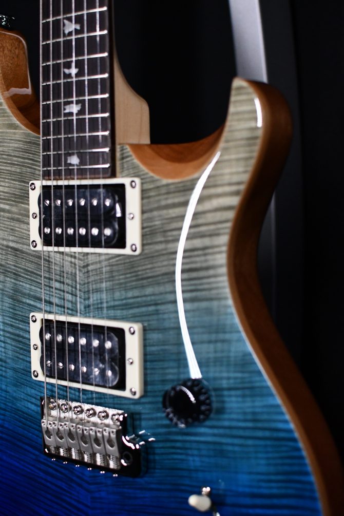 PRS SE Custom 24 Limited Edition Blue Fade #469