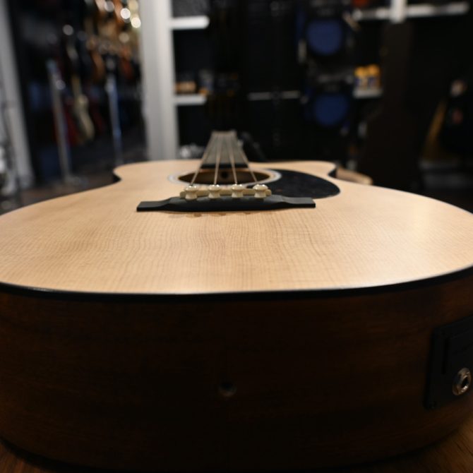 Martin 000CJR-10E Acoustic Bass Guitar #688