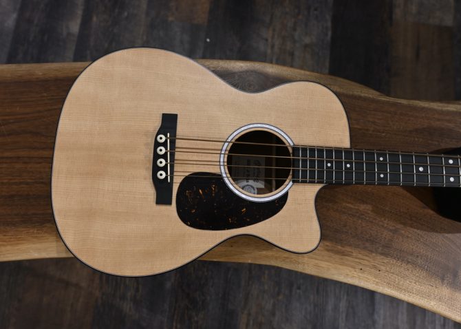 Martin 000CJR-10E Acoustic Bass Guitar #688