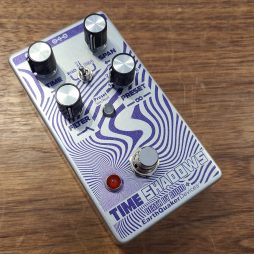 EarthQuaker Devices Time Shadows Subharmonic Multi-Delay Resonator