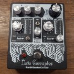 EarthQuaker Devices Data Corrupter Modulated Monophonic Harmonizer