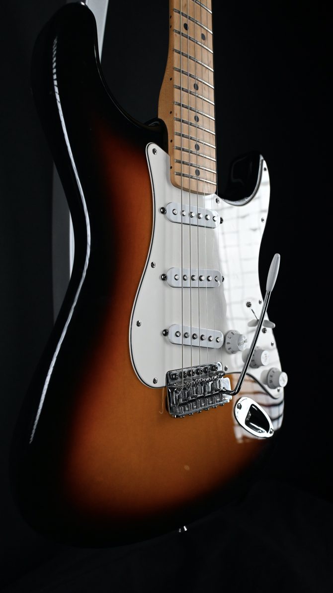 Fender Standard Stratocaster MIM Brown Sunburst 2008