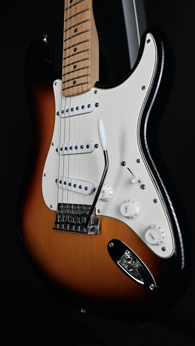 Fender Standard Stratocaster MIM Brown Sunburst 2008