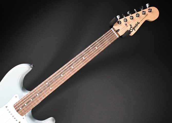 Squier Bullet Stratocaster HT Sonic Gray 2022