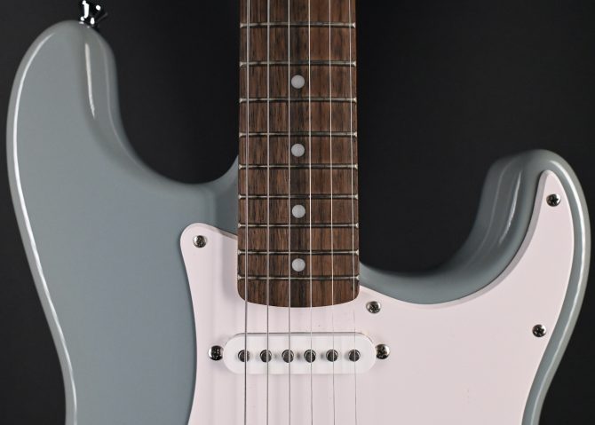 Squier Bullet Stratocaster HT Sonic Gray 2022