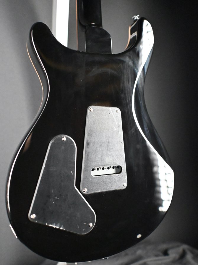 PRS SE Custom 22 Semi-Hollow Black Gold Burst 2023