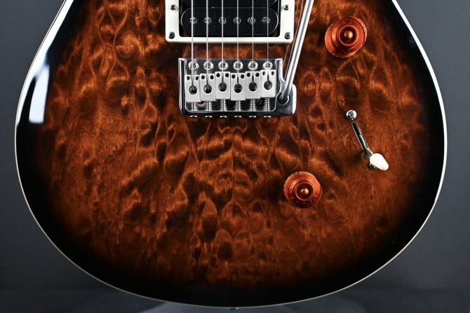PRS SE Custom 24 Quilt Black Gold Burst 2023
