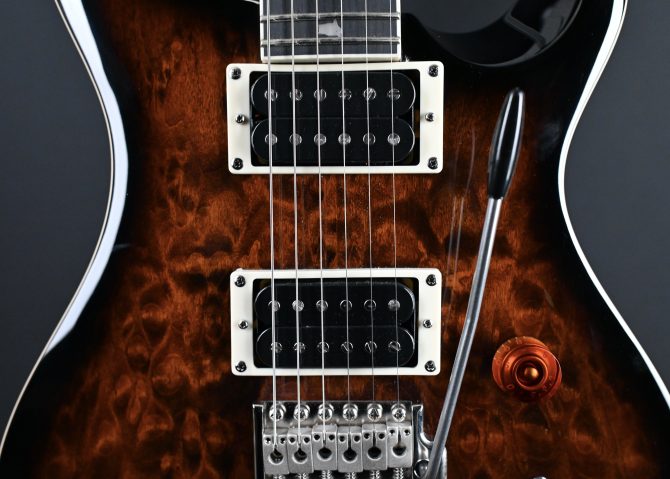 PRS SE Custom 24 Quilt Black Gold Burst 2023