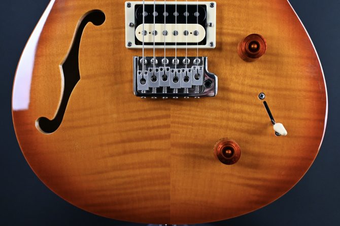 PRS SE Custom 22 Semi Hollow Vintage Sunburst 2019