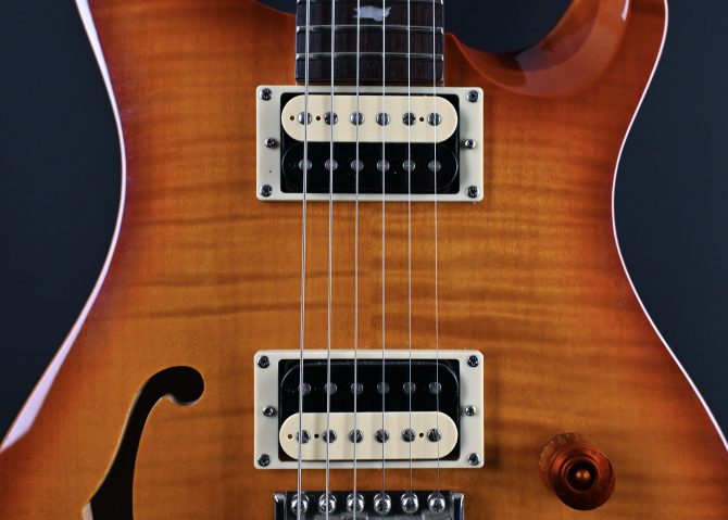 PRS SE Custom 22 Semi Hollow Vintage Sunburst 2019