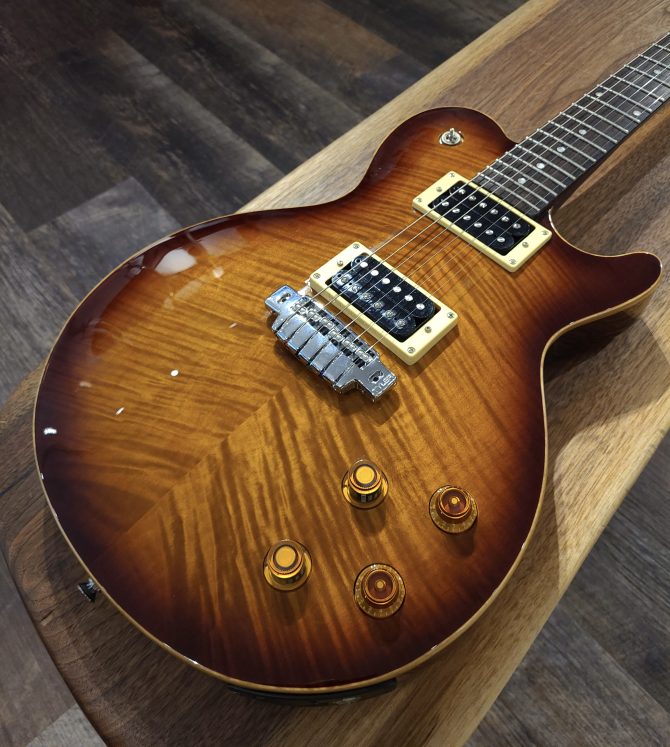 Line 6 JTV-59 James Tyler Variax Tobacco Sunburst 2012