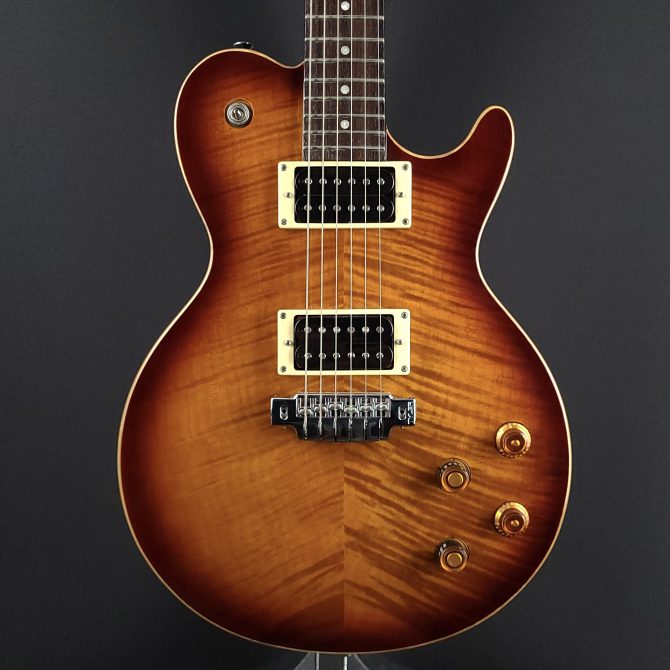 Line 6 JTV-59 James Tyler Variax Tobacco Sunburst 2012