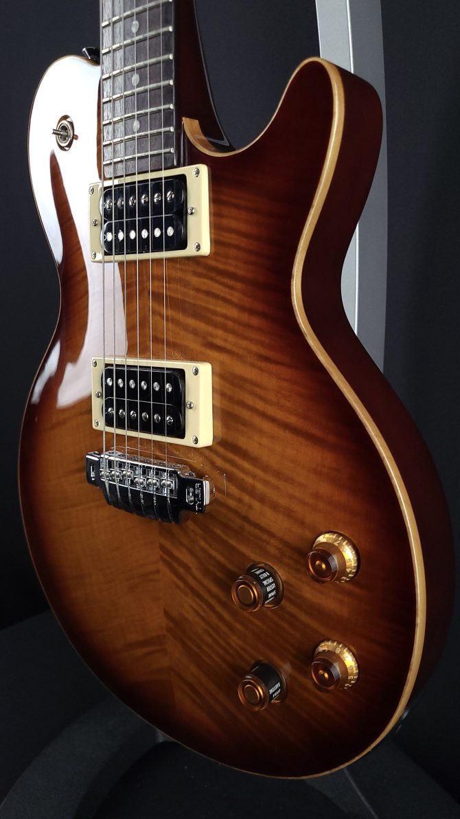 Line 6 JTV-59 James Tyler Variax Tobacco Sunburst 2012