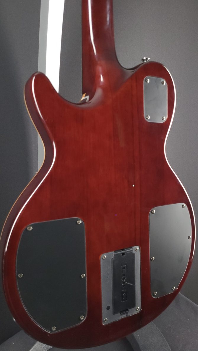 Line 6 JTV-59 James Tyler Variax Tobacco Sunburst 2012