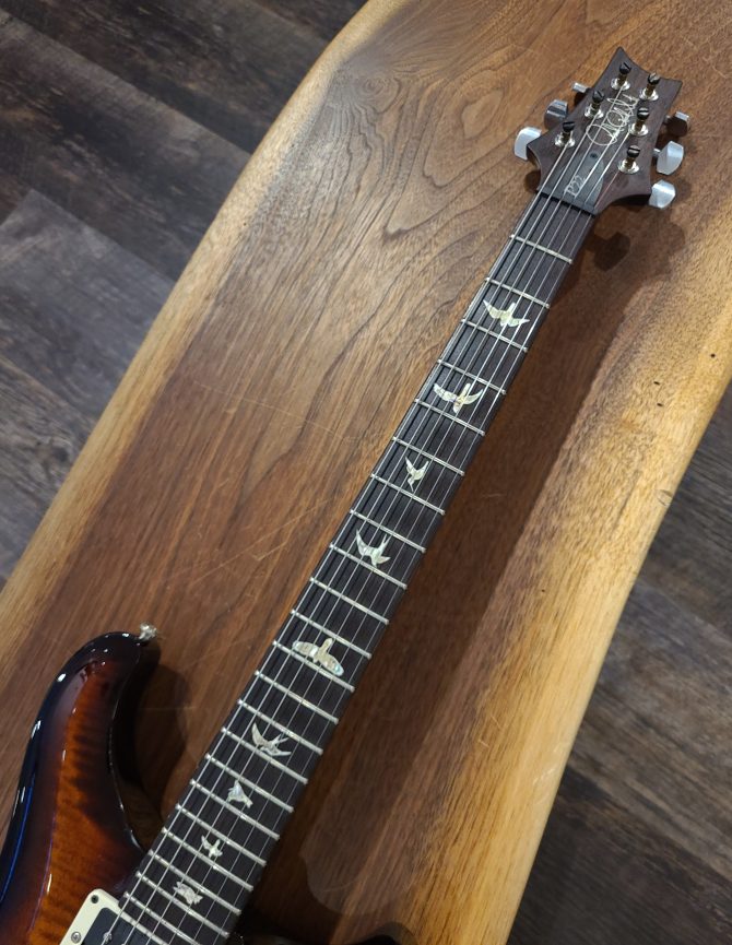 PRS Custom 22 Piezo P22 w/ Tremolo Bridge Black Gold Burst