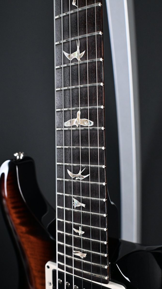 PRS Custom 22 Piezo P22 w/ Tremolo Bridge Black Gold Burst
