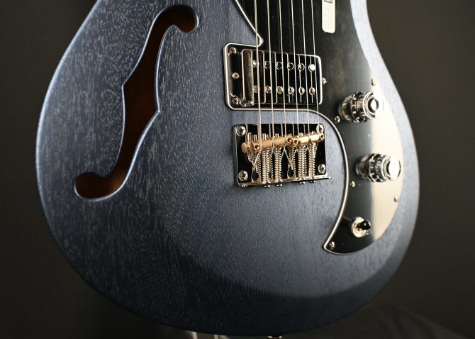 PRS S2 Vela Semi Hollow Satin Metallic Midnight #511