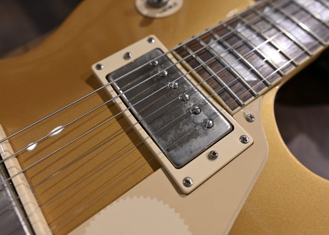 Epiphone Les Paul Standard Metallic Gold Electric Guitar 2012