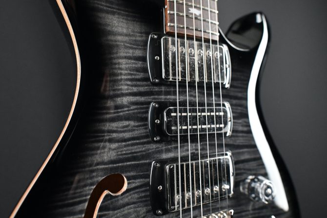 PRS SE Special Semi-Hollow Charcoal Burst #189