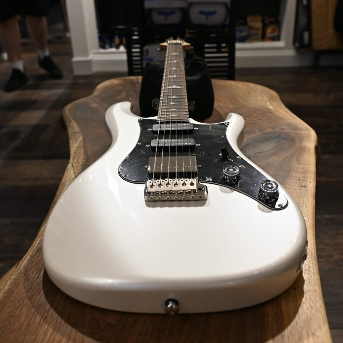PRS SE Studio Standard Rosewood Pearl White #206