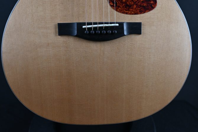 Eastman AC122-2CE Natural Auditorium Acoustic Guitar #957