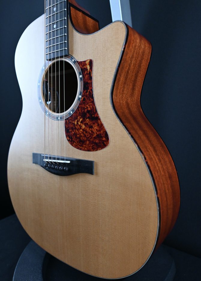 Eastman AC122-2CE Natural Auditorium Acoustic Guitar #957