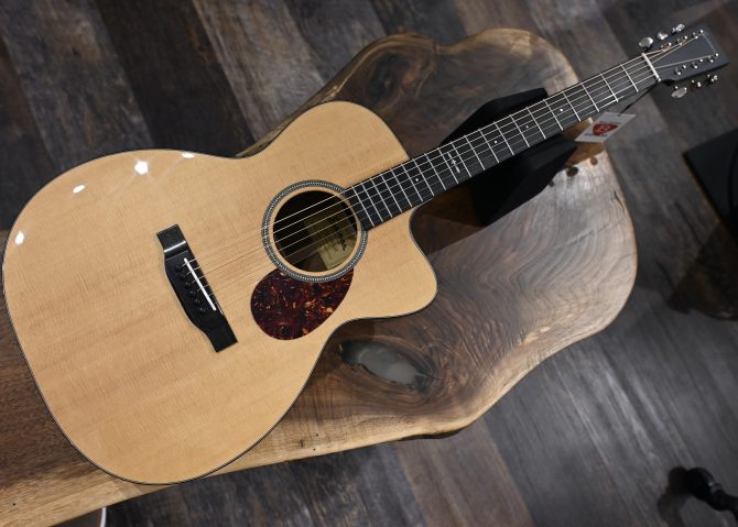 Eastman E1OMCE-Special Thermo-Cure Natural Acoustic #227