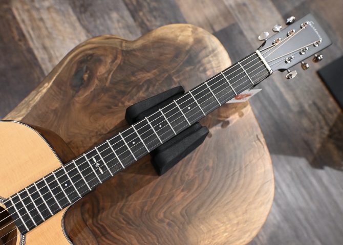 Eastman E1OMCE-Special Thermo-Cure Natural Acoustic #227