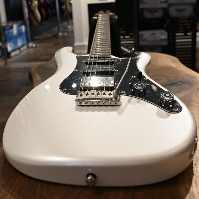 PRS SE Studio Standard Rosewood Pearl White #622