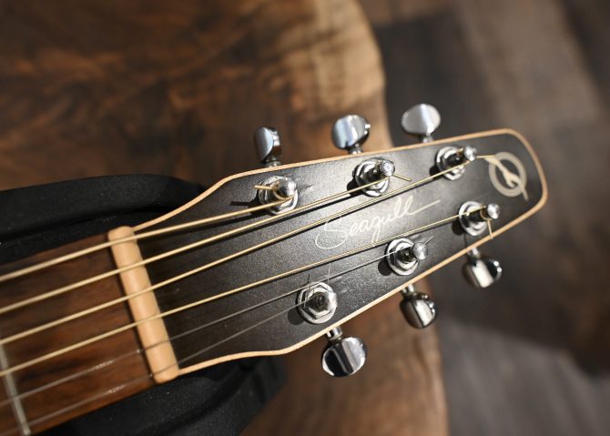 Seagull S6 Original With Hardshell Case