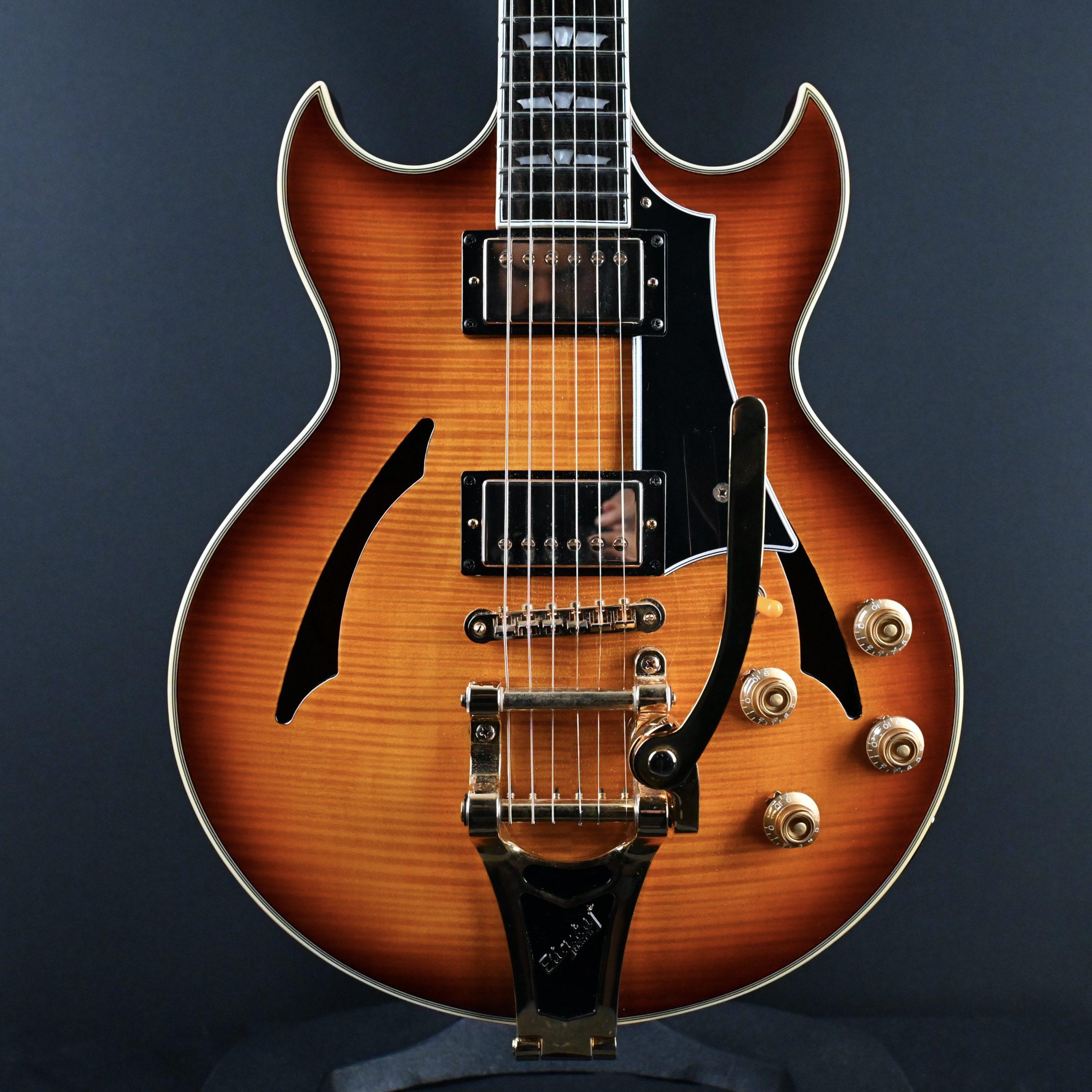 Epiphone Johnny A. Custom Signature EPIPHONE JOHNNY A GUITAR - YouTube