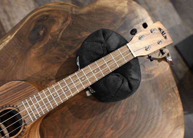 KA-TK-C-CE Teak Tri-Top Concert Ukulele
