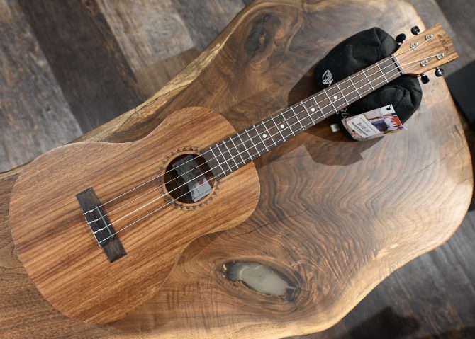 KA-TEAK-B Teak Baritone Ukulele