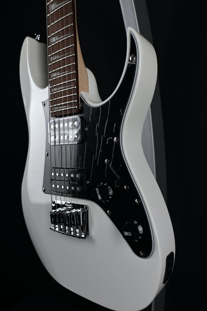 Ibanez GRGM21-WH Gio RG Mikro Series #380