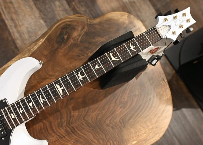 PRS S2 Vela Semi Hollow Satin Pearl White #541