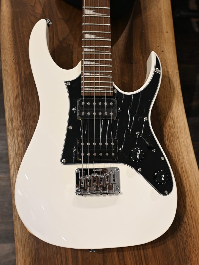 Ibanez GRGM21-WH Gio RG Mikro Series #380