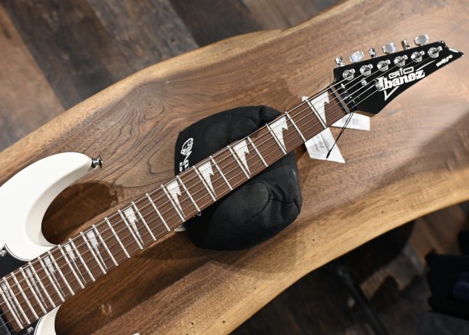 Ibanez GRGM21-WH Gio RG Mikro Series #380