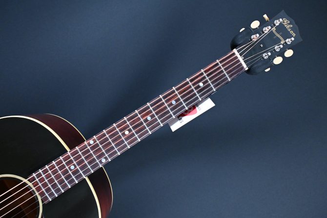 GIbson Custom Shop 1942 Banner J-45 VIntage Sunburst 2023