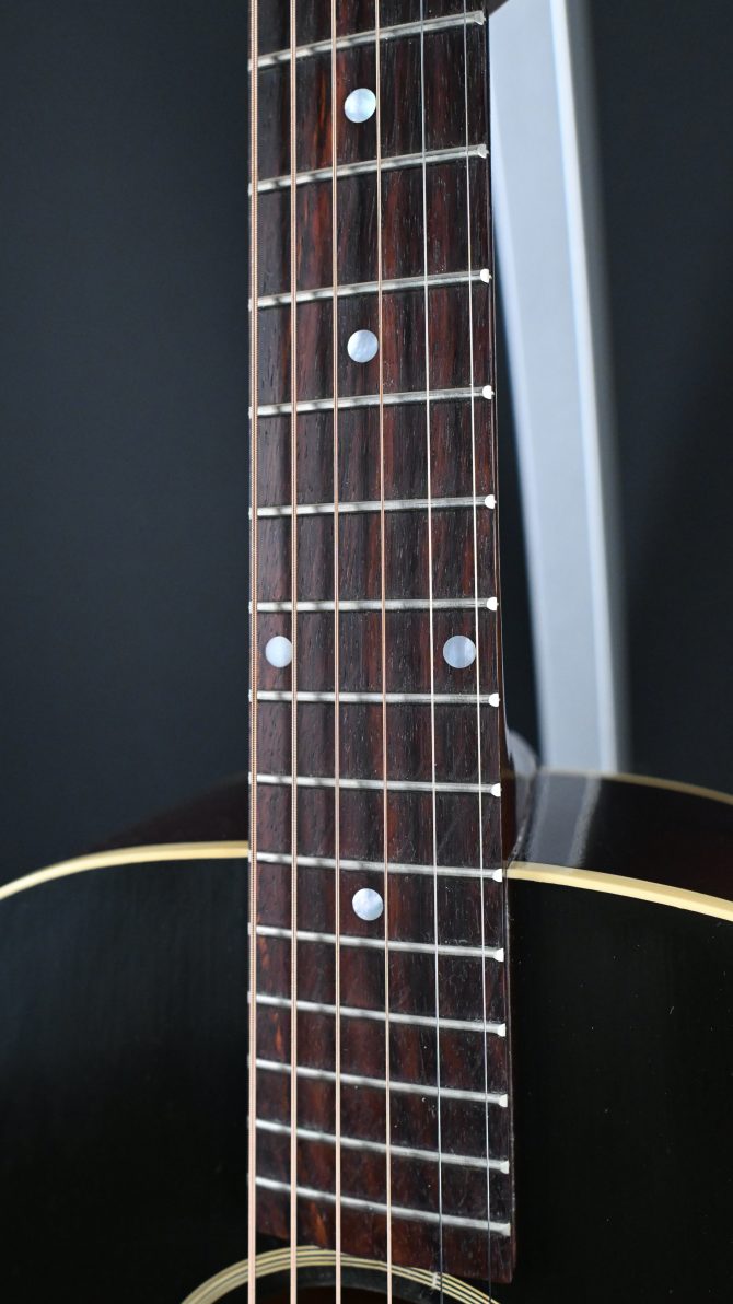 GIbson Custom Shop 1942 Banner J-45 VIntage Sunburst 2023