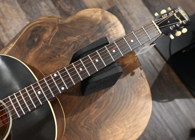 GIbson Custom Shop 1942 Banner J-45 VIntage Sunburst 2023