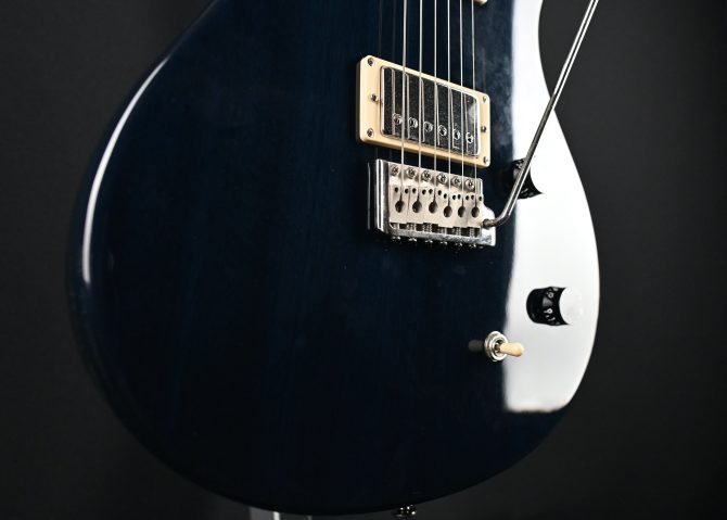 PRS SE Santana Royal Blue w/ Tremolo 2001