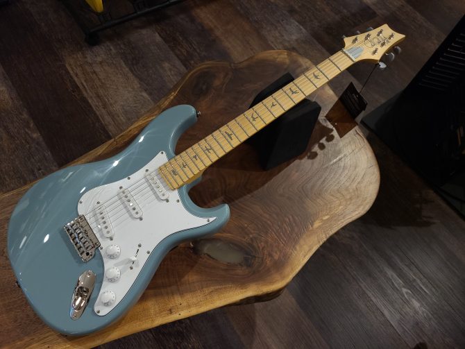 PRS SE Silver Sky Maple Stone Blue #903