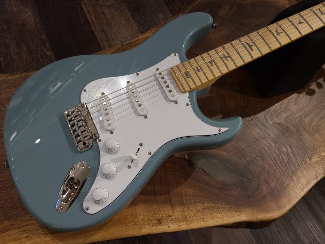 PRS SE Silver Sky Maple Stone Blue #903