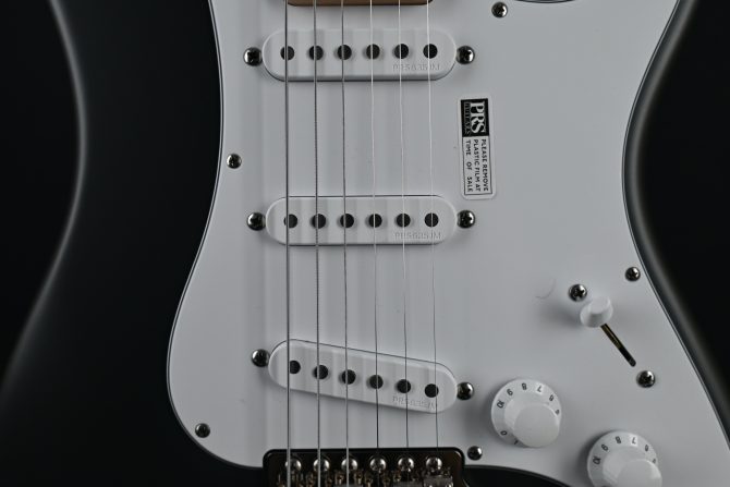 PRS Silver Sky Maple Faded Black Tee Satin #350