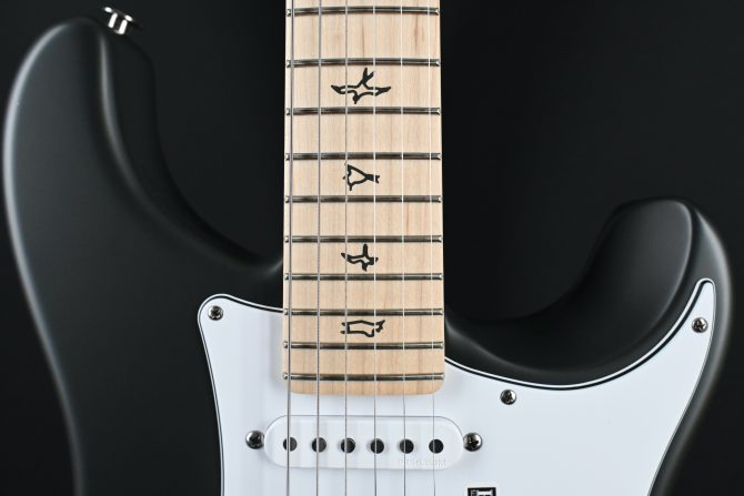 PRS Silver Sky Maple Faded Black Tee Satin #350