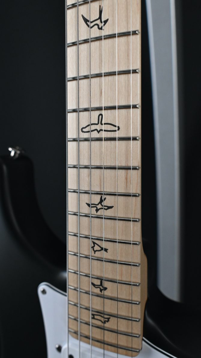 PRS Silver Sky Maple Faded Black Tee Satin #350