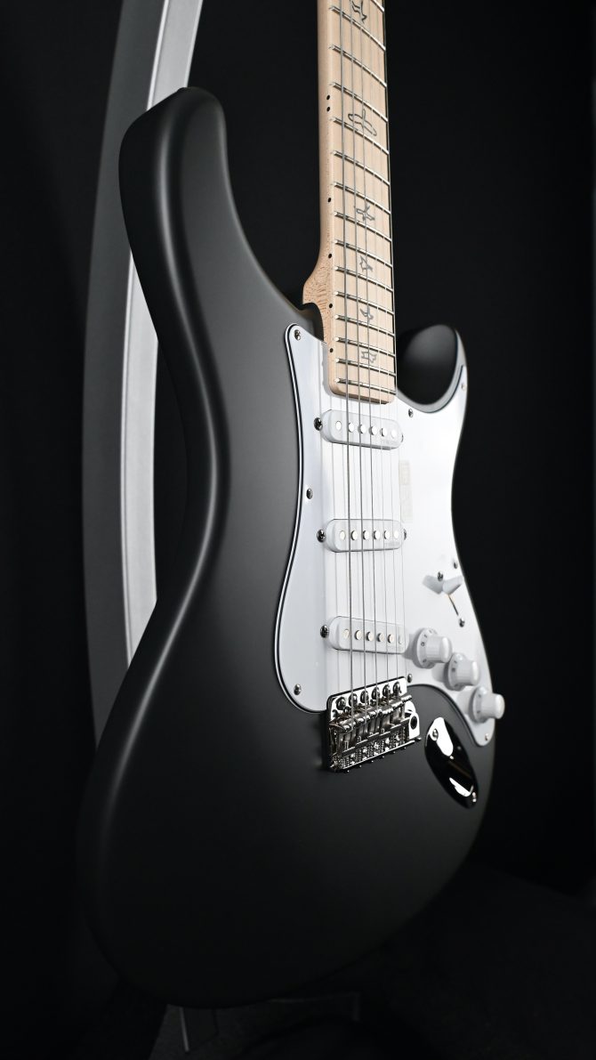 PRS Silver Sky Maple Faded Black Tee Satin #350